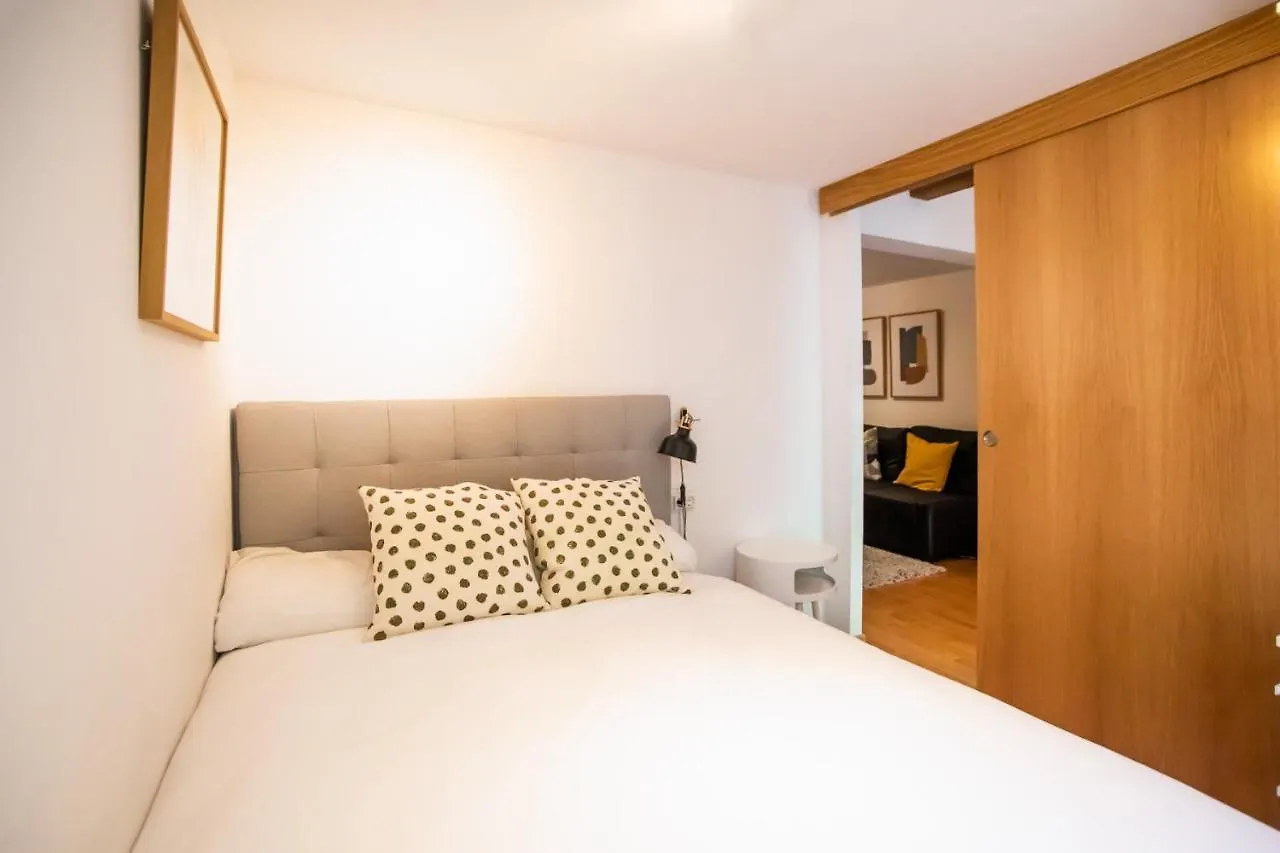 E3Val1048 - Newly Decorated Flat Closed To The Cent Barcelona 0*,  España